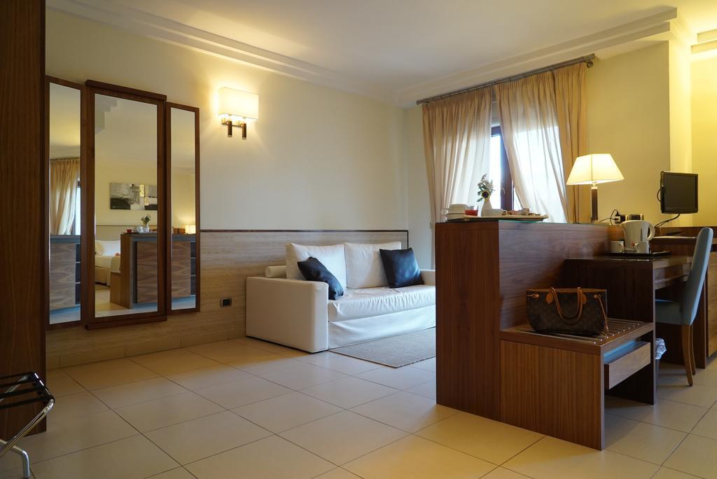 Suites & Residence Hotel Pozzuoli Exterior foto
